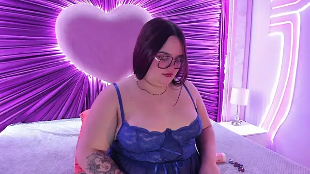 Chat XXX en directo de Lushi_Love