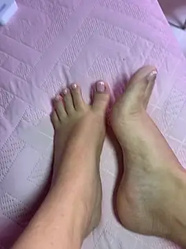 Lenapink19 Adlı Modelin Canlı XXX Sohbeti