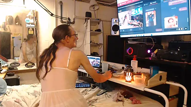 Puff0169 Webcam show