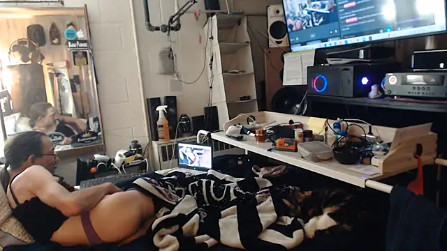 Puff0169 Show in webcam