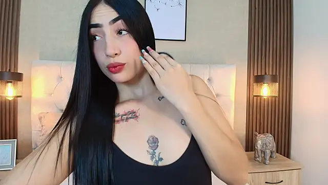 Chat +18 de natasha_moreno ao vivo