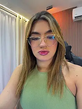 jenn_fit Show in webcam