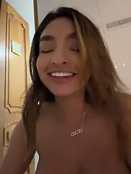 jenn_fit's Webcam Show