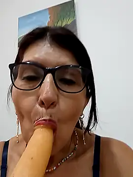 swity_foster: διαδικτυακό σόου στην κάμερα