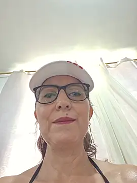 swity_foster XXX чат на живо