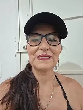 swity_foster Chat XXX live