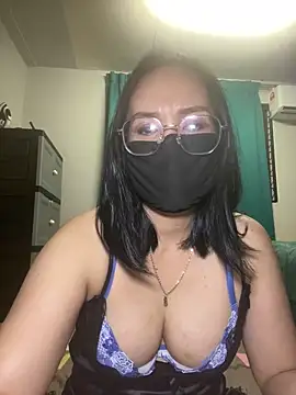 melyiaaa's Live XXX Chat