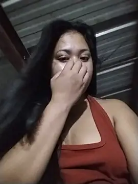 EATALLUCANPUSSYPINAY Adlı Modelin Web Kamerası Şovu