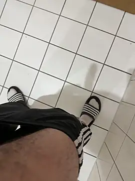 Pokazy przed kamerką – 19yobigdick