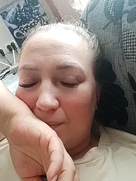 Kiss_Eva's Live Chat Room