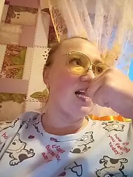 Kiss_Eva Pertunjukan Webcam