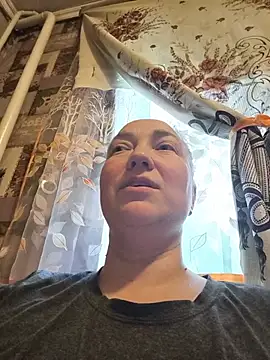 Kiss_Eva: δωμάτιο απευθείας συνομιλίας