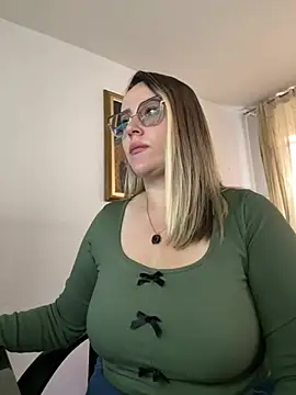 CurvyLust_x Live Chatraum