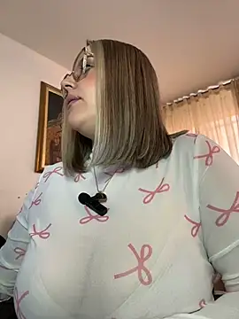 CurvyLust_x ওয়েবক্যাম শো