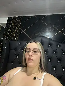 CurvyLust_x 网络视讯表演