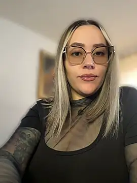 CurvyLust_x: вебкам-шоу