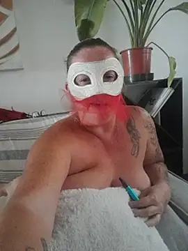 Trivia_magic Webcam show