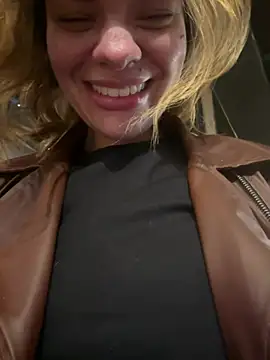 PeachChampagne Webcam-Show