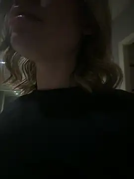 PeachChampagne webkamerás műsora