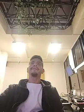 Show modela Juann-cock na web-kameri