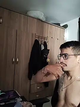 Pertunjukan Kamera Web Juann-cock