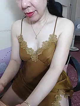 Moona_heny Adlı Modelin Canlı XXX Sohbeti