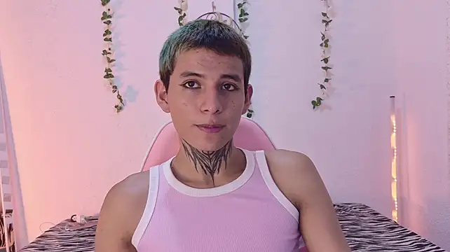 Kitsune_rei webcam show