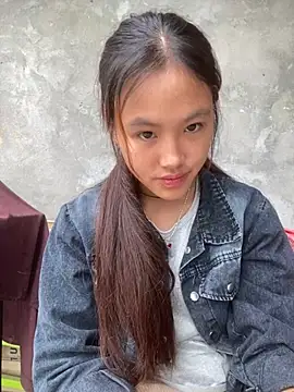 hoa_mai's Live XXX Chat