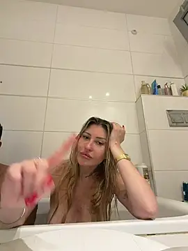 عرض كام husbandandwifetobe