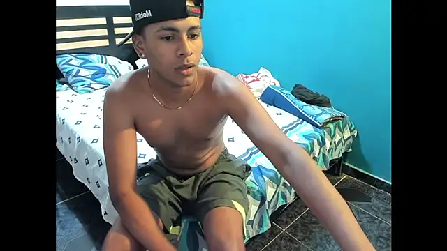 Andrew25- Webcam Show