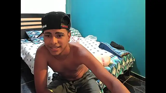 Andrew25- – webcam-show