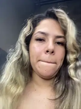 sofi_and_curlers669's Webcam Show