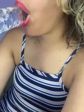 sofi_and_curlers669 网络视讯表演