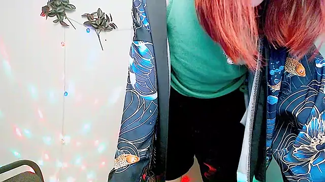 Chat +18 de GuessMe___ ao vivo