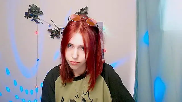 GuessMe___ Webcam Show