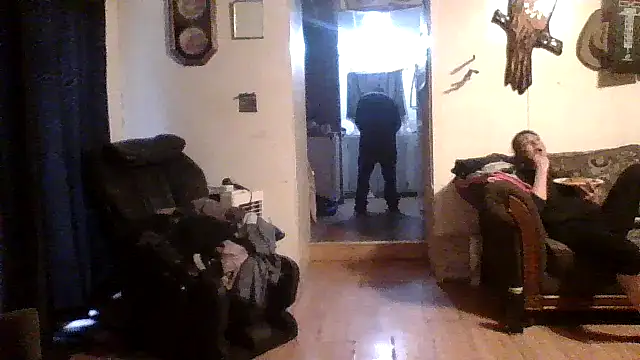 howudoin2025's Webcam Show