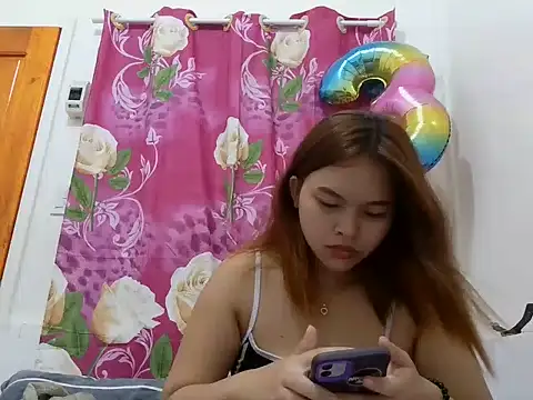 nanagrl Show in webcam