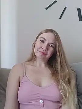KisaVixen's Webcam Show