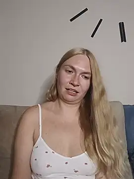 Živá chatovací místnost KisaVixen