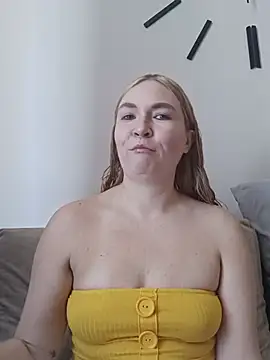 KisaVixen's Webcam Show