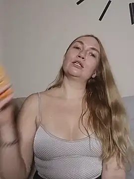Webkamerová show KisaVixen