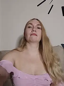 KisaVixen's Live Chat Room