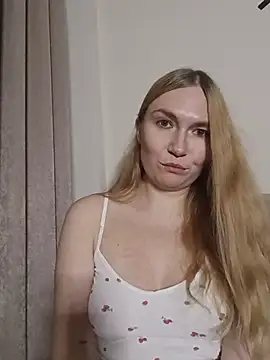 KisaVixen Chat XXX in diretta