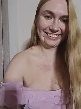 KisaVixen Chat XXX in diretta