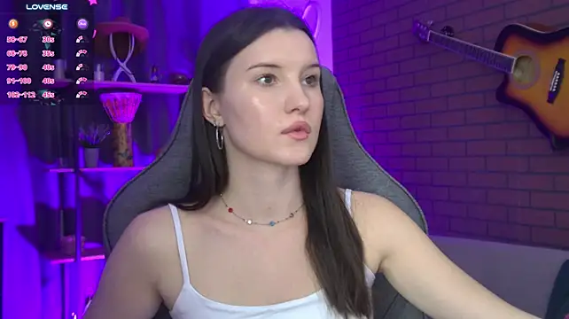 AgataWillis Adlı Modelin Canlı XXX Sohbeti