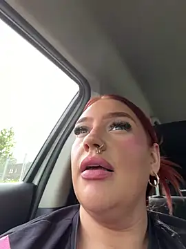 Pokazy przed kamerką – CurvyGirlMyla