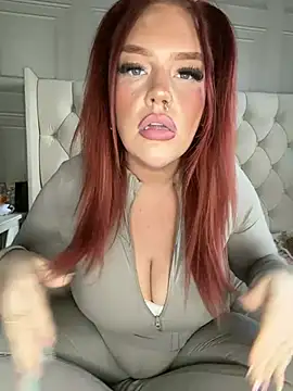 CurvyGirlMyla's Webcam Show