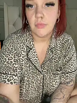 CurvyGirlMyla – webcam-show