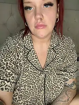 CurvyGirlMyla – Kamerová šou
