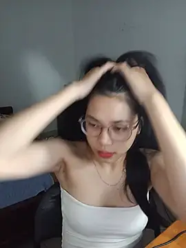 Katanh 现场性爱视讯表演